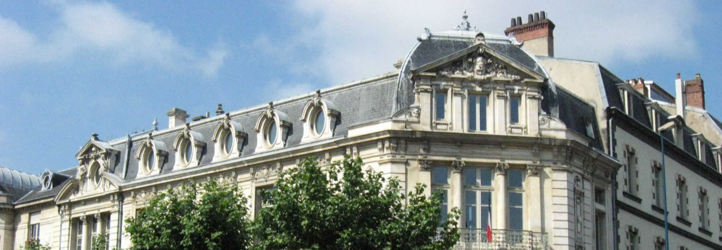 Façade tribunal administratif de Clermont-Ferrand